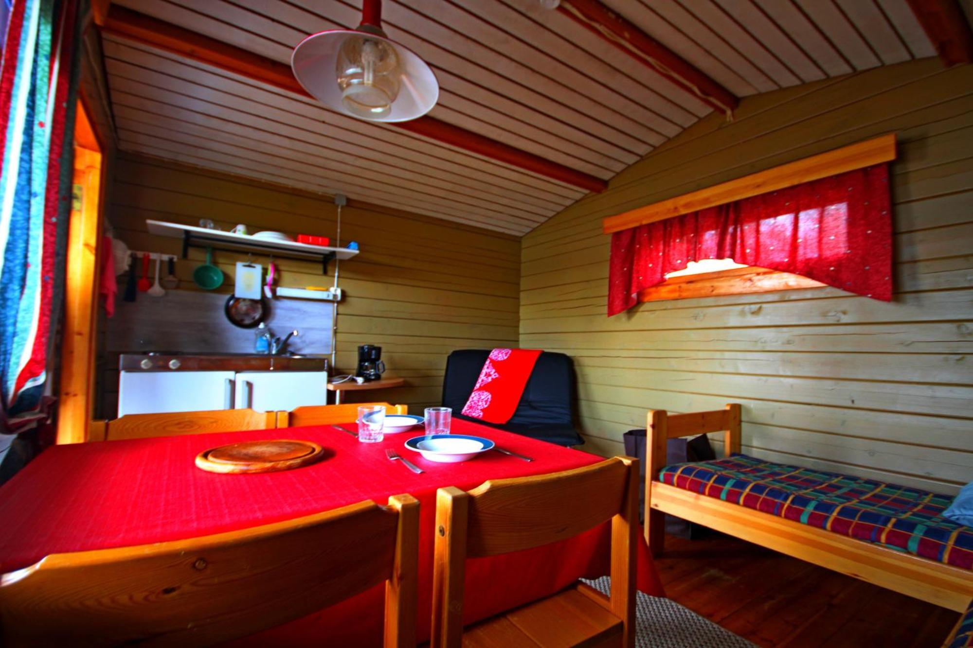 Ukonjaerven Holiday Village Ivalo Zimmer foto